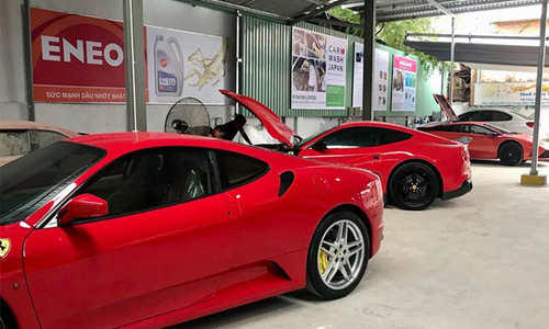 Dàn siêu xe Lamborghini & Ferrari trăm tỷ “khám bệnh” tại Sài Gòn